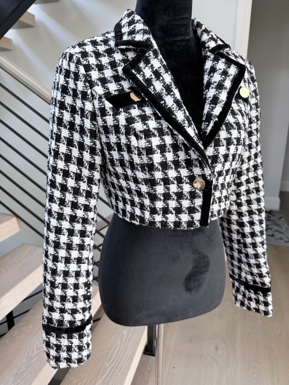 Cropped Houndstooth Jacket ONLY in Black & White size XS - Picture 8 of 10